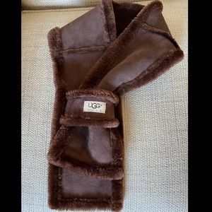 UGG Scarf